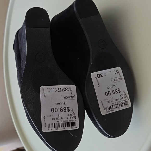 Lexi & Abbie Sloan Booties - Picture 6 of 6